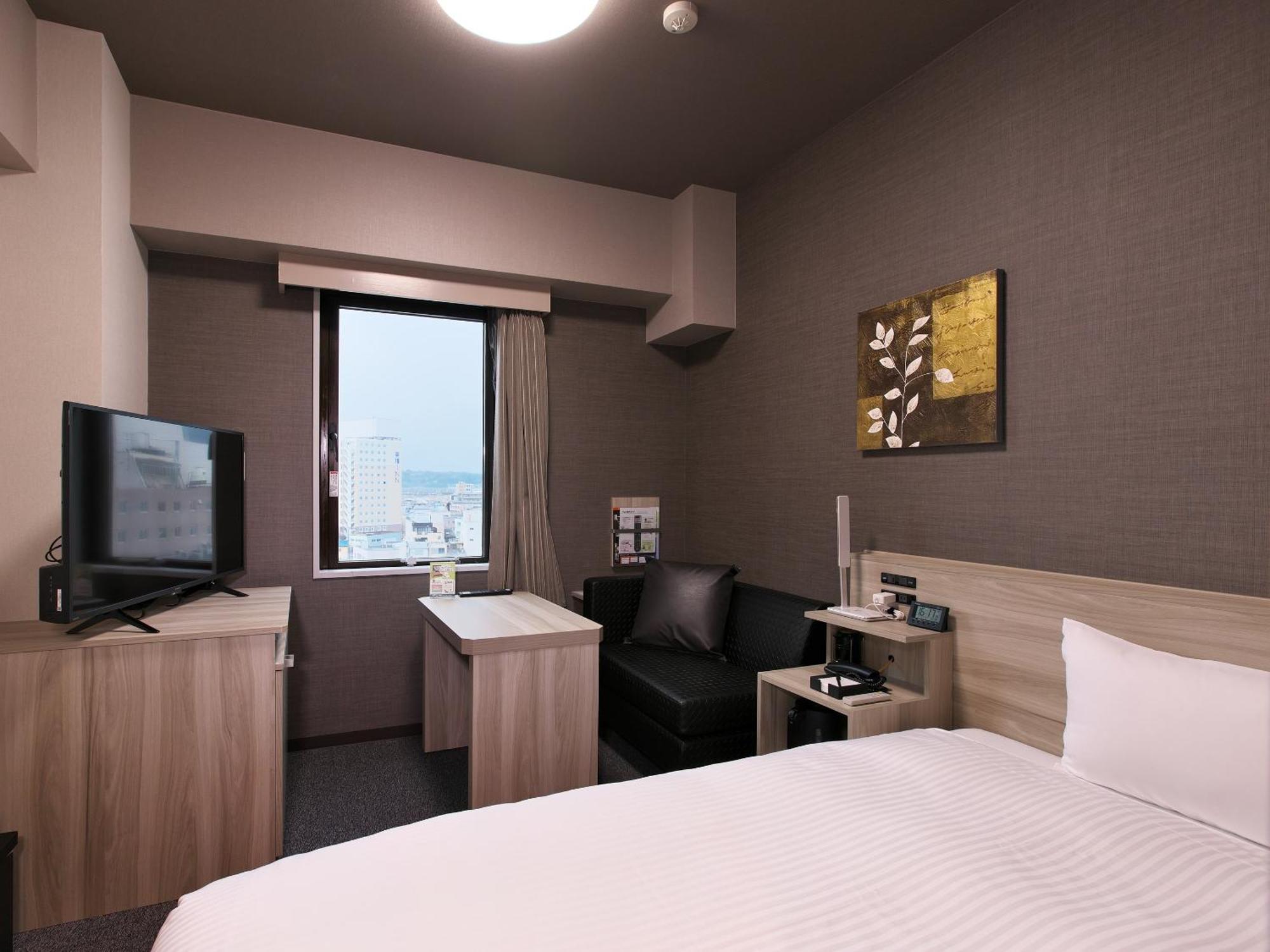 Hotel Route-Inn Toyama Ekimae Exterior photo