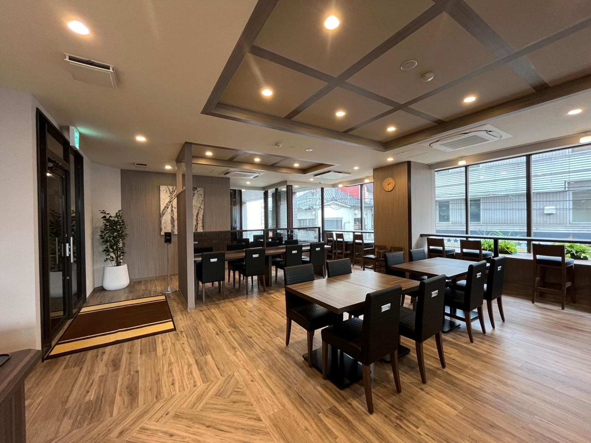 Hotel Route-Inn Toyama Ekimae Exterior photo